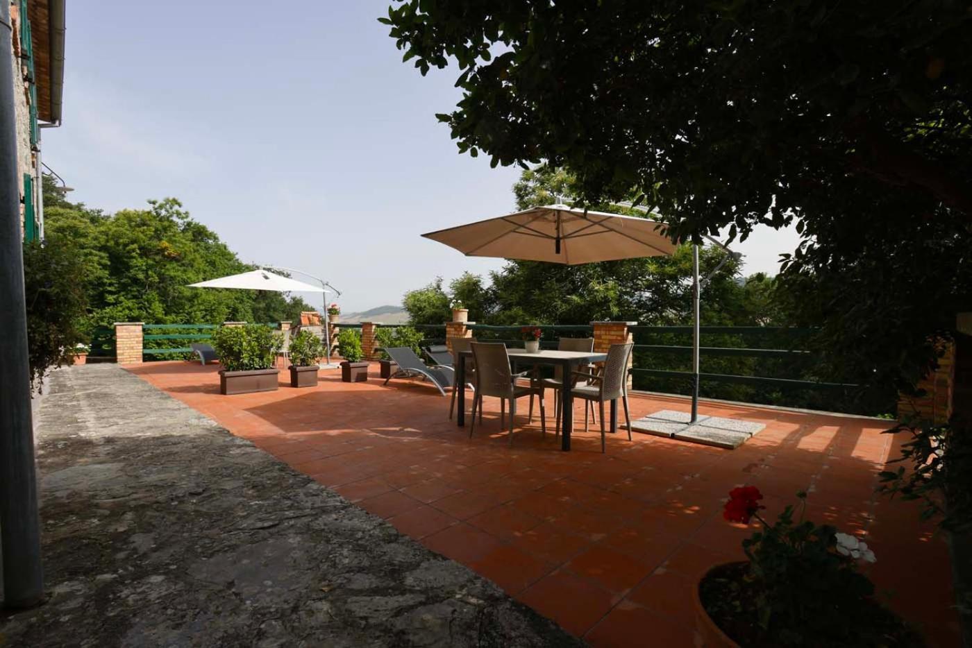 Agriturismo Casale Le Crete Акуапенденте Екстериор снимка